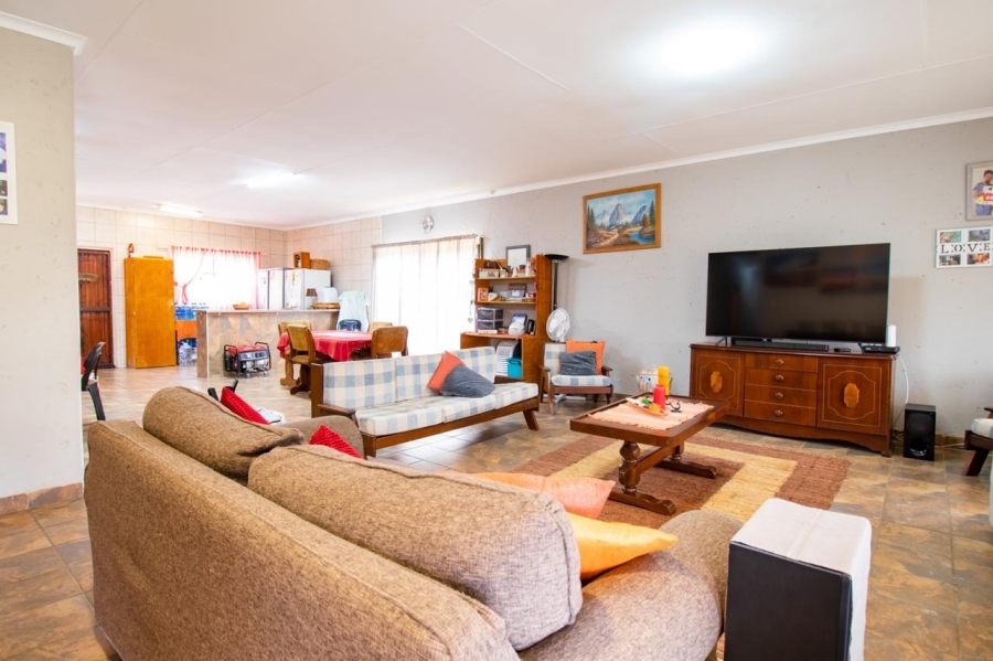 5 Bedroom Property for Sale in Donkerhoek A H North West